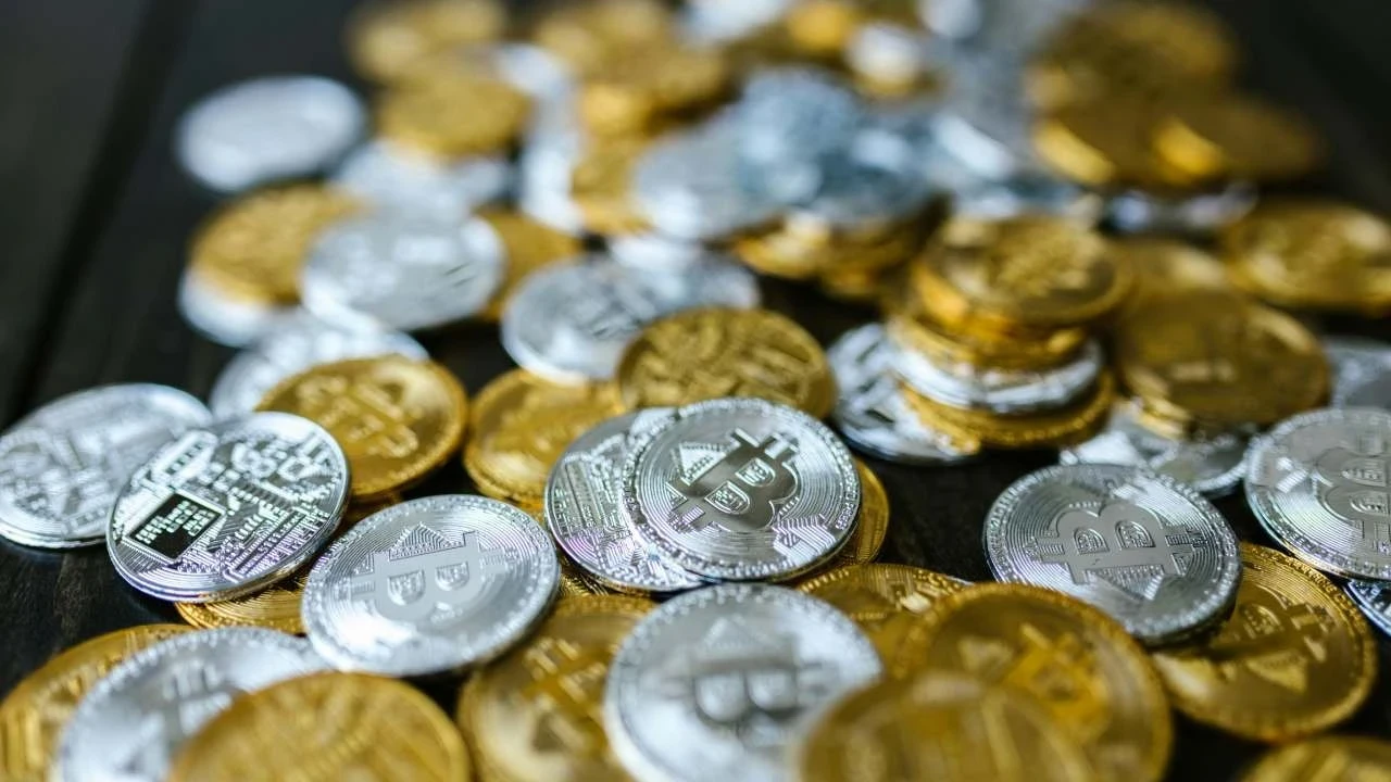 Kriptoda güven krizi: Bitcoin'in haftalık değer kaybı yüzde 14' ulaştı