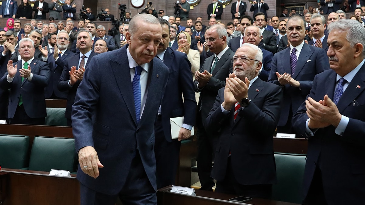 Erdoğan konuştu, AKP'li isimden tasfiye sinyali geldi: İlçe belediyeleri hedefte