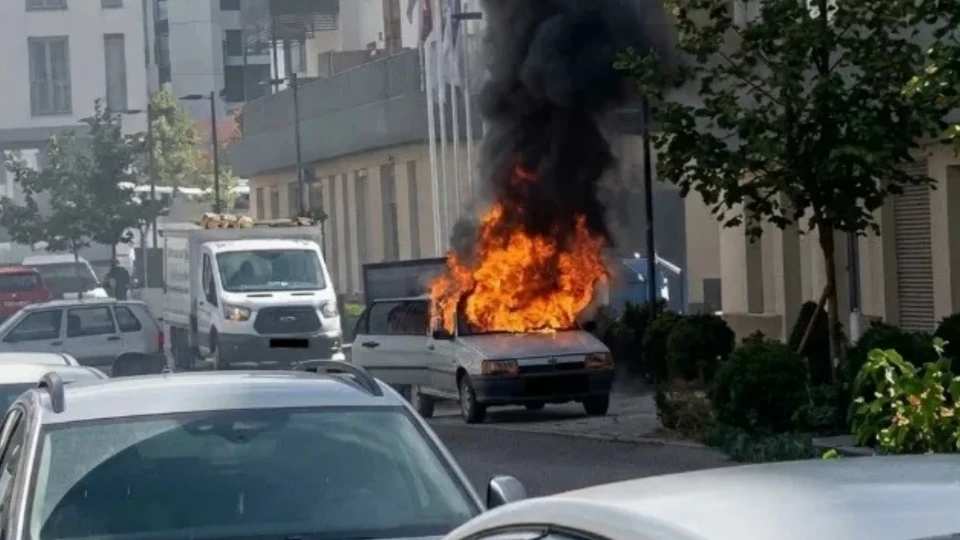Kahramanmaraş'ta Korkutan Kaza: Seyir Halindeki Otomobil Alev Alev Yandı