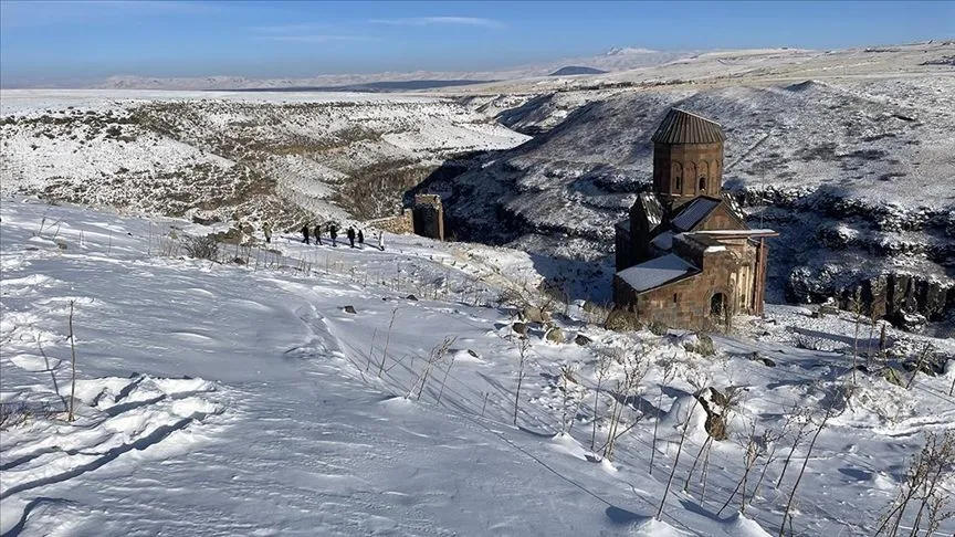 Kars'taki Ani Ören Yeri beyaza büründü