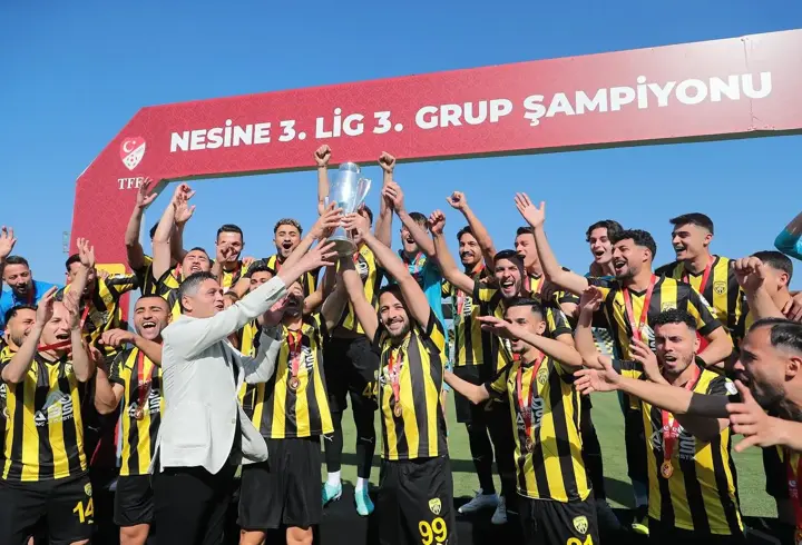 Aliağa Futbol'da kupa futbolcularda