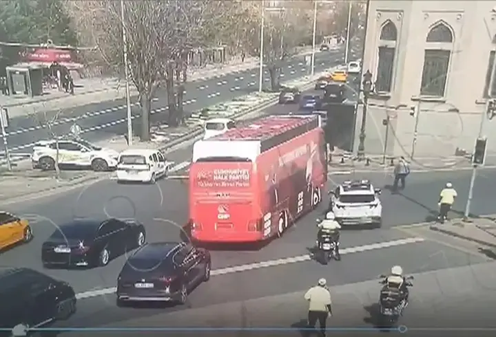 CHP otobüsünün yeni görüntüleri | O şoför: Milletvekilleri "sür" dedi