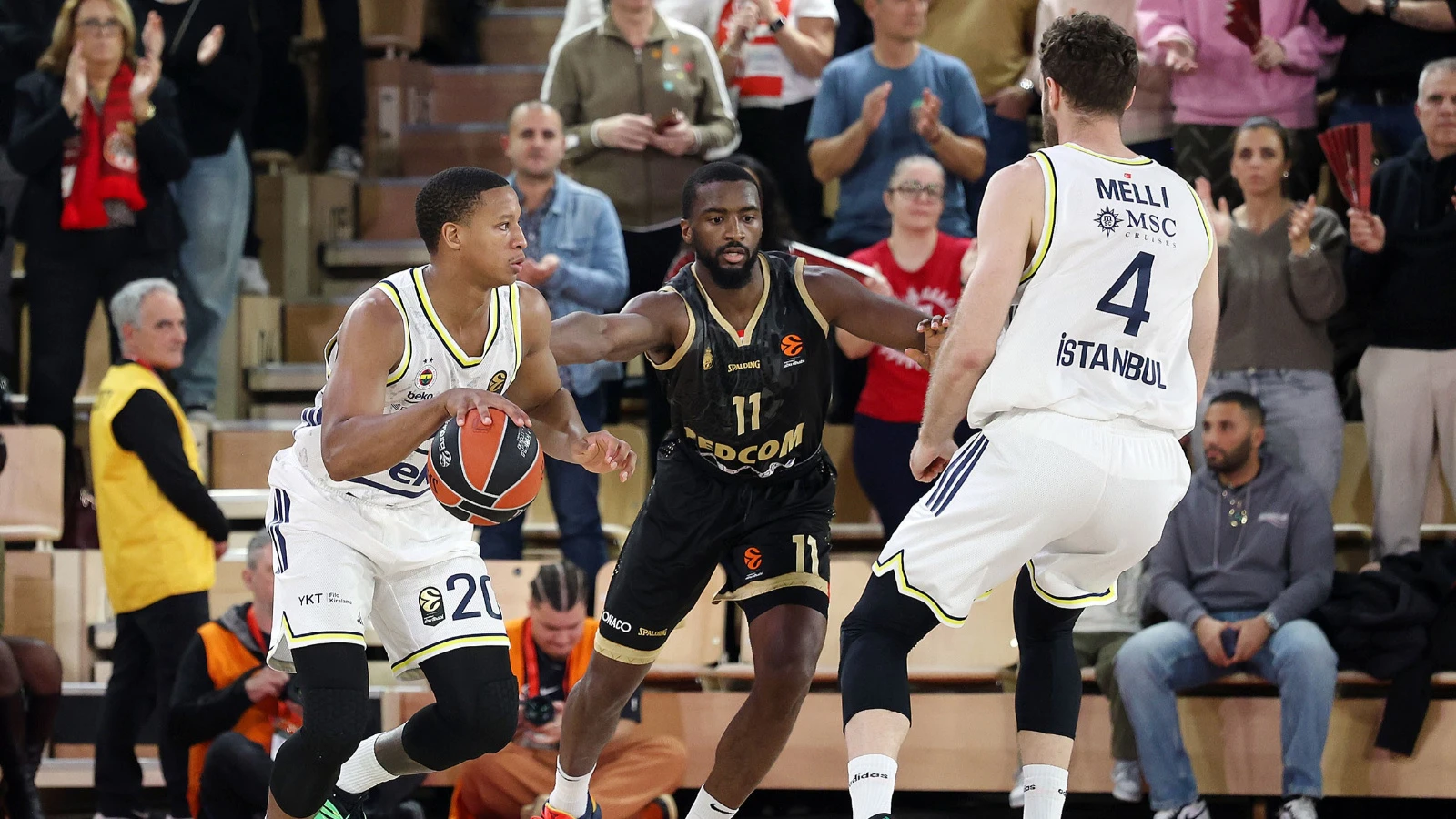 Fenerbahçe Beko, Monaco'yu deplasmanda 92-86 mağlup etti