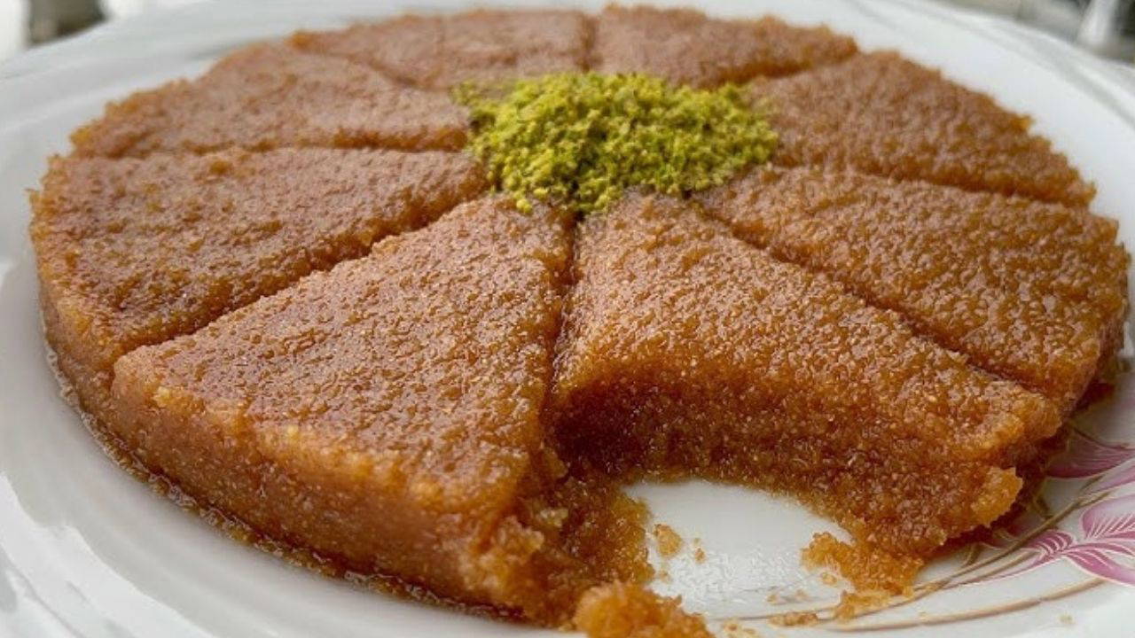 Anne eli değmiş gibi: Enfes irmik helvası tarifi