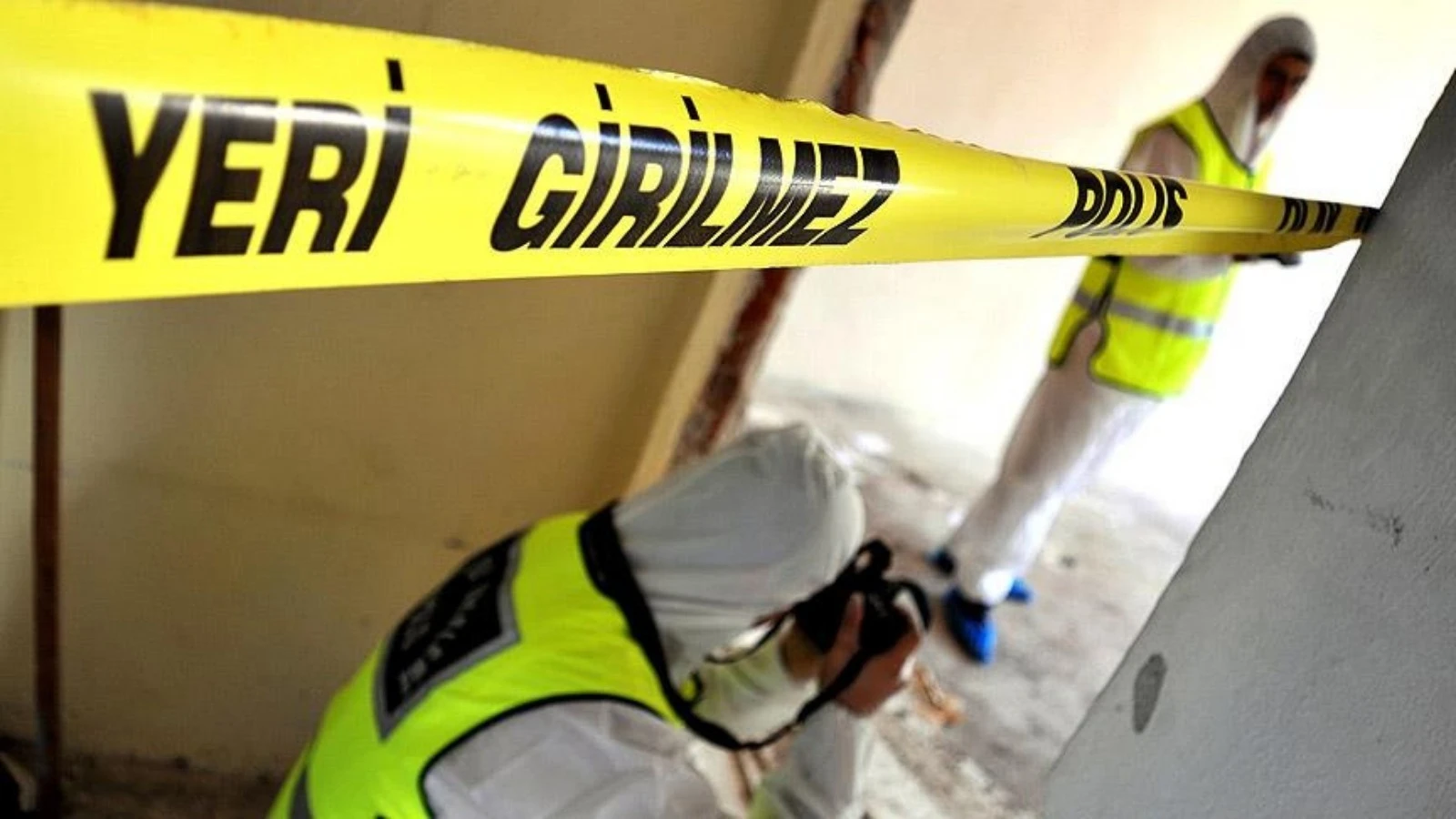 Adana'da baba oğula silahlı saldırı: 16 yaşındaki çocuk öldü, baba yaralandı