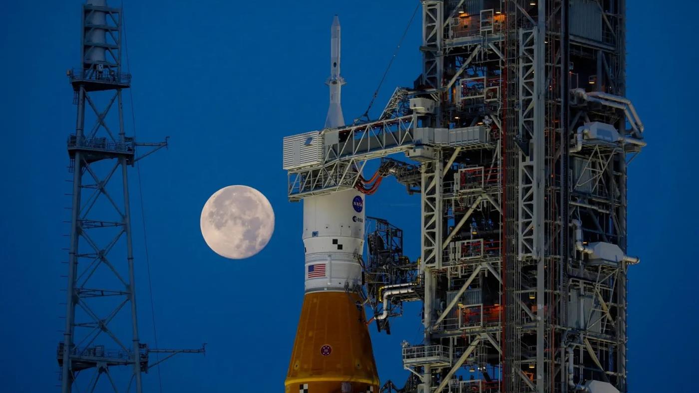 SpaceX’in Ay aracı NASA'nın 2027 görevine yetişemeyebilir