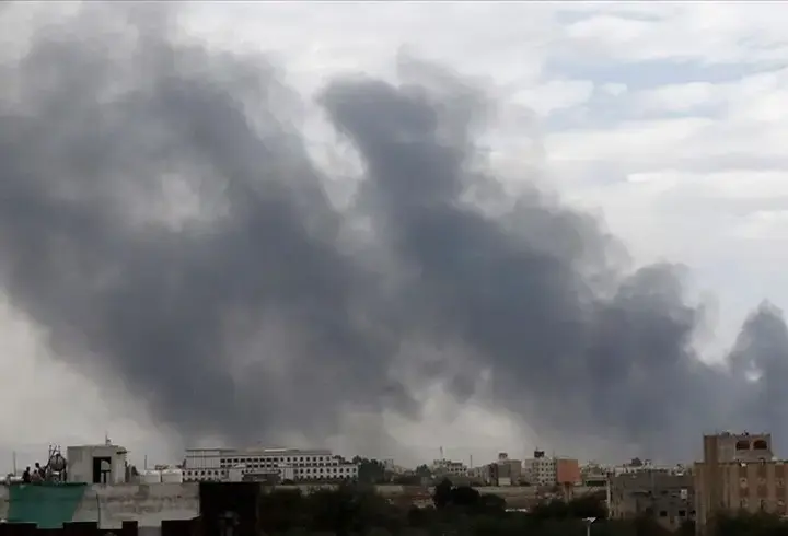Yemen'in başkenti Sana'da patlama sesleri duyuldu