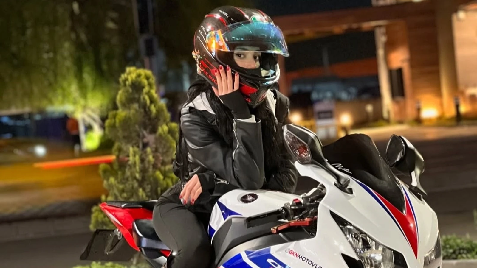 Beton mikseriyle çarpışan motosikletin sürücüsü öldü