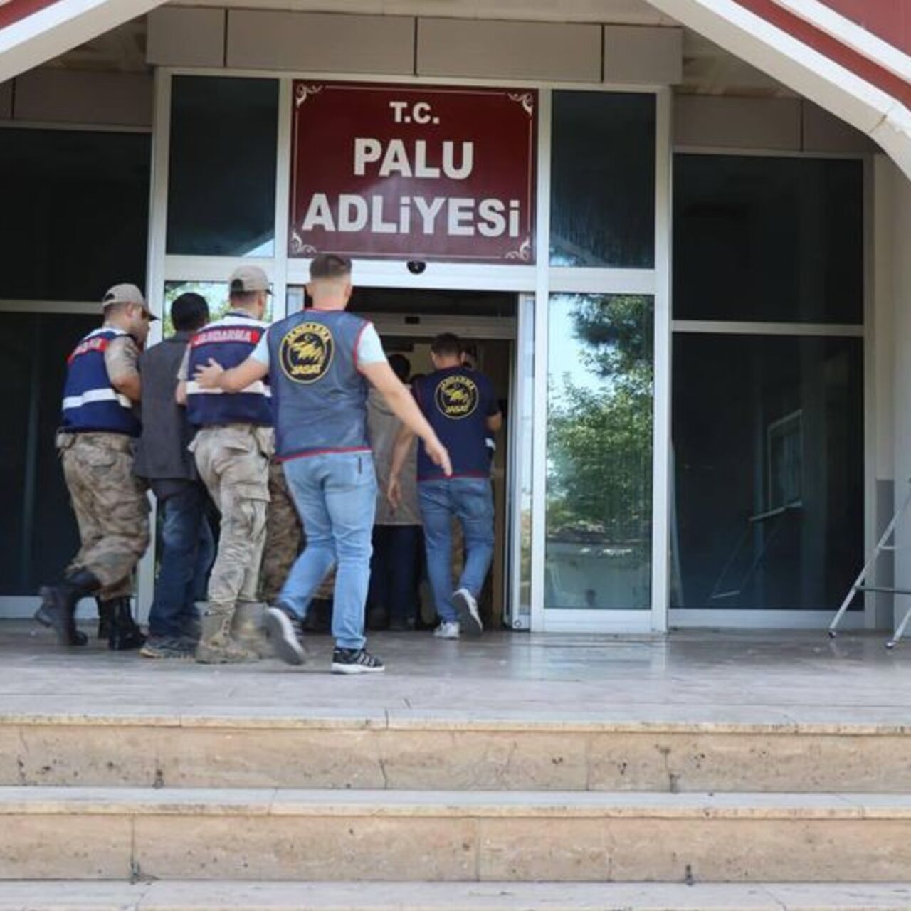 Elazığ'daki cinayete ilişkin soruşturmada 5 tutuklama