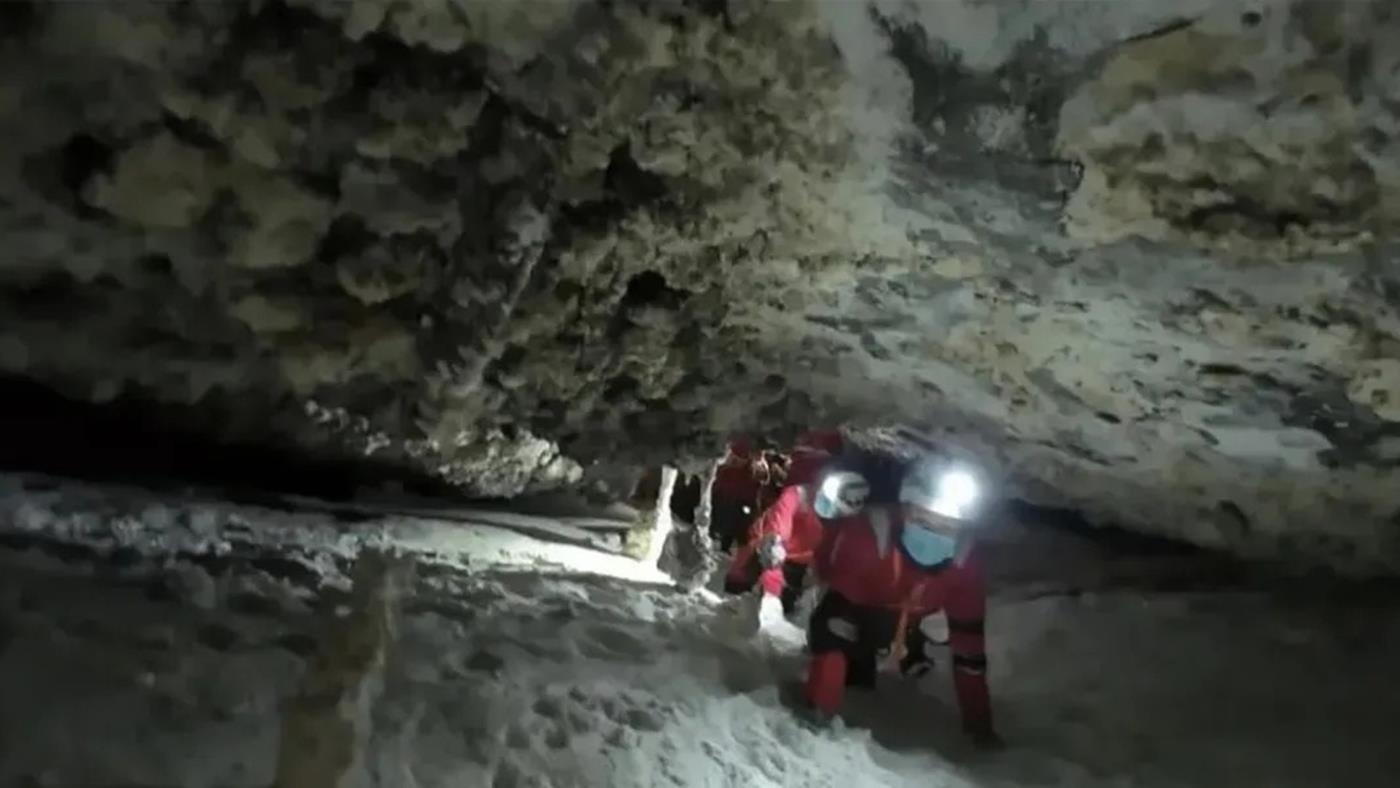 Çinli astronotlar, Ay görevleri için bir ay boyunca mağarada eğitildi