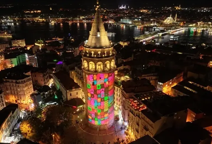 E-Ticaret Haftası’nda Galata Kulesi dijital ışıklara büründü