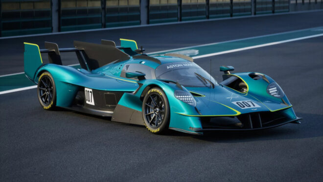 Yeni hiper otomobil Aston Martin Valkyrie LM görücüye çıkarıldı