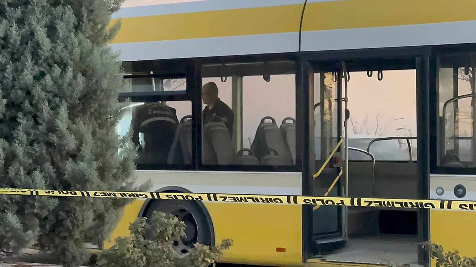 Konya'da belediye otobüsünde dehşet: Eşinin gözü önünde öldürüldü