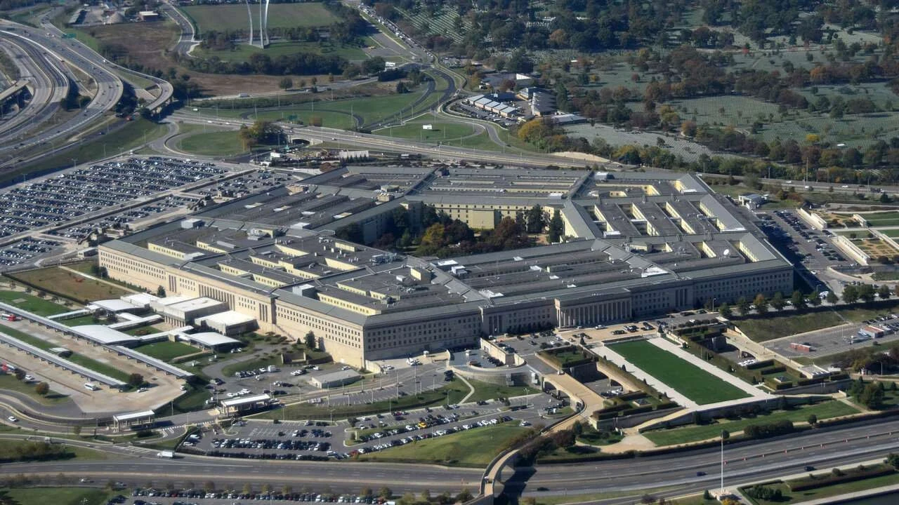 Pentagon 1 milyar dolarlık kritik mineral alımına başladı