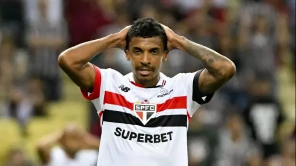 Luiz Gustavo'dan kötü haber! Hastaneye kaldırıldı