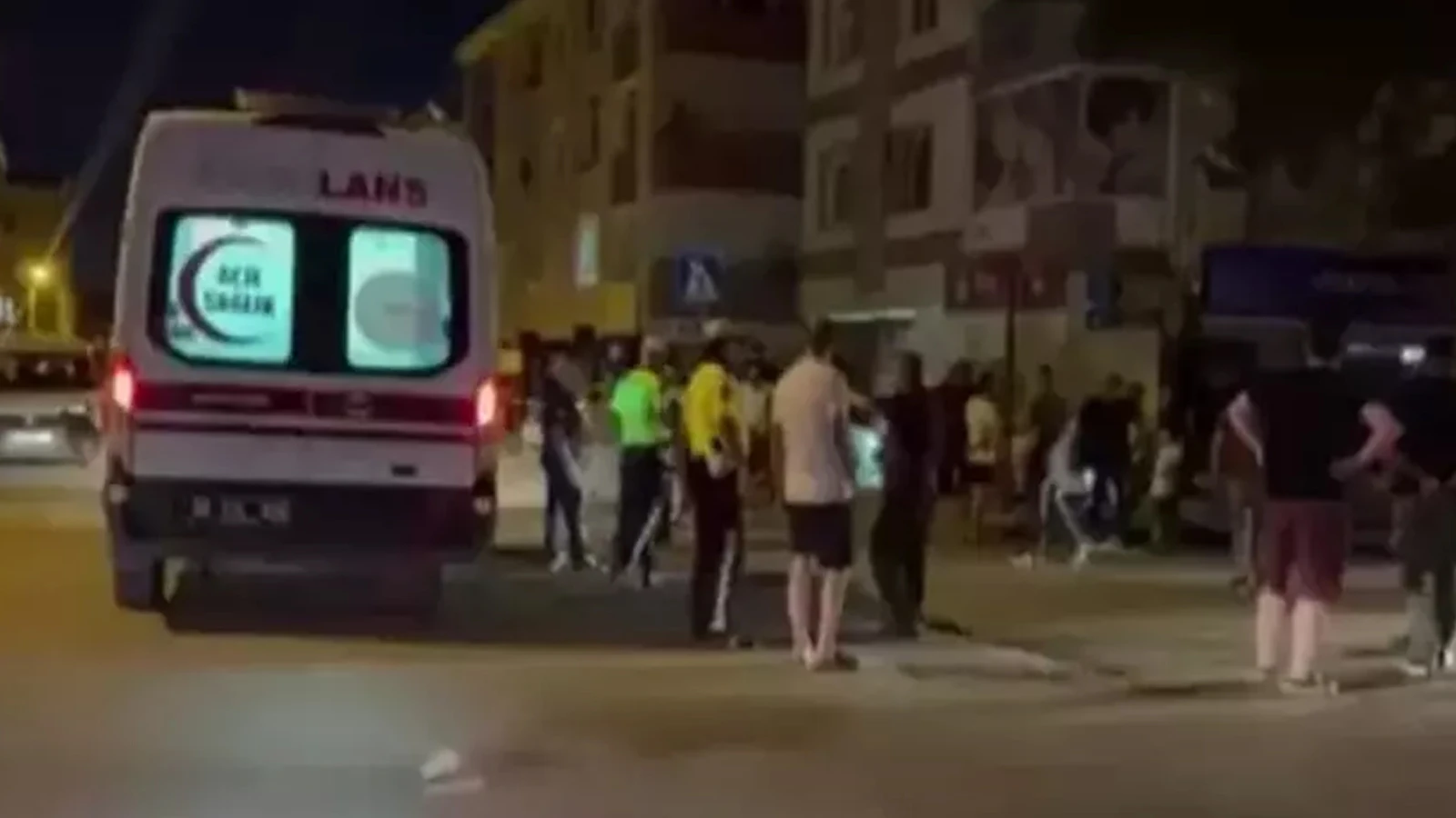 Ankara'da alkollü sürücü tartıştığı yayaları ezdi