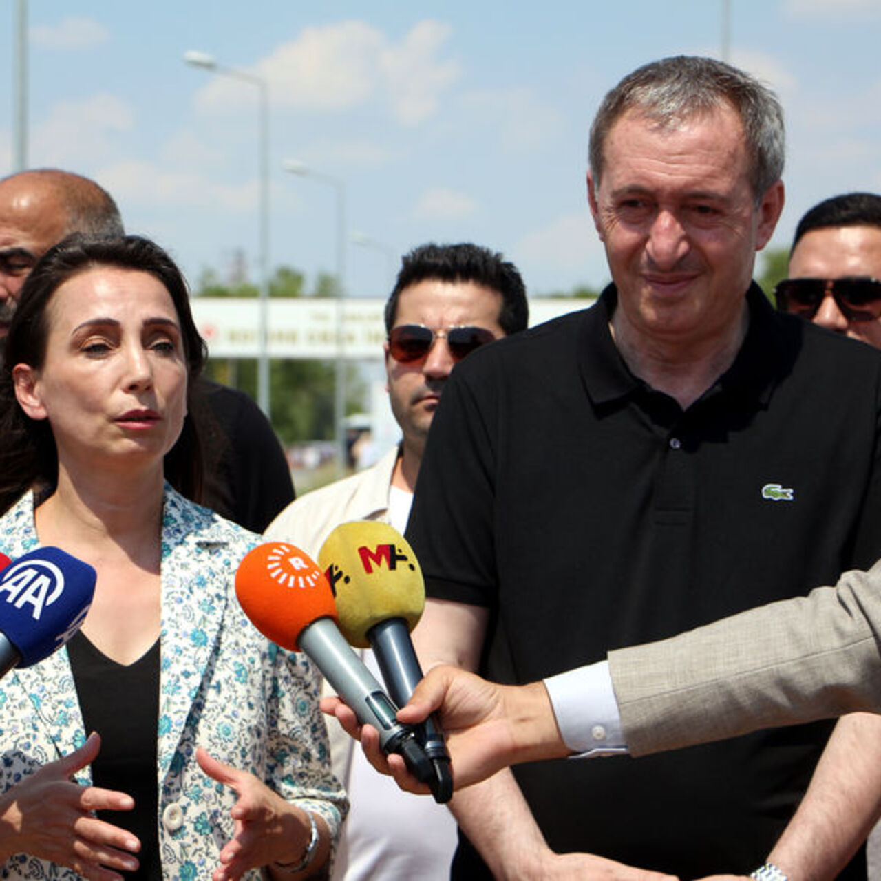 DEM heyetinden Selahattin Demirtaş'a ziyaret