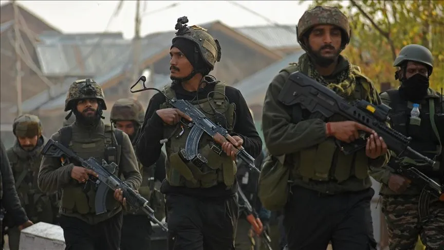 Hindistan, Pakistan'a karşı askeri operasyon başlattığını duyurdu