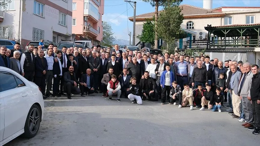 Denizli'de mahalleli imece usulü bayram yemeği geleneğini sürdürüyor