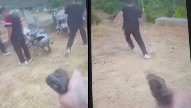 17 Yaşındaki Çocuk, Kurusıkı Tabancayla Akranlarını Tehdit Edip Kayda Aldı