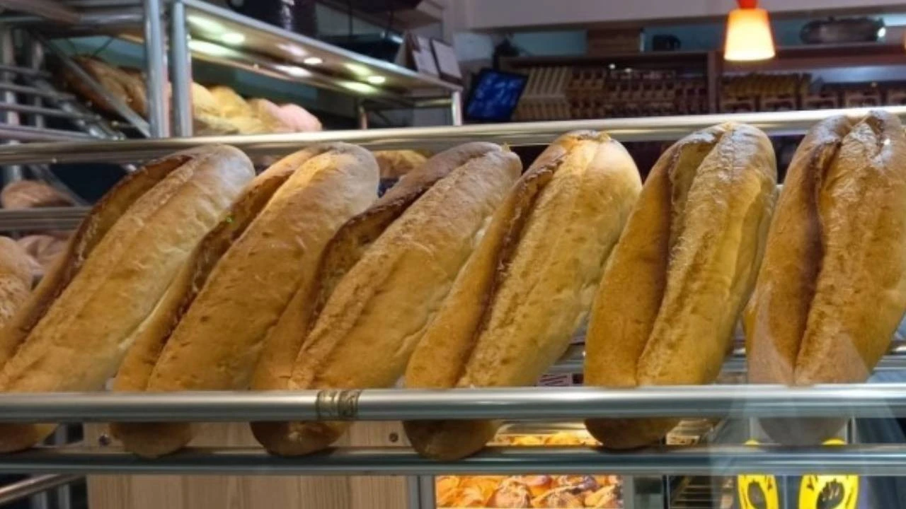 İzmir'de ekmeğe zam: 200 gram ekmek 15 TL oldu