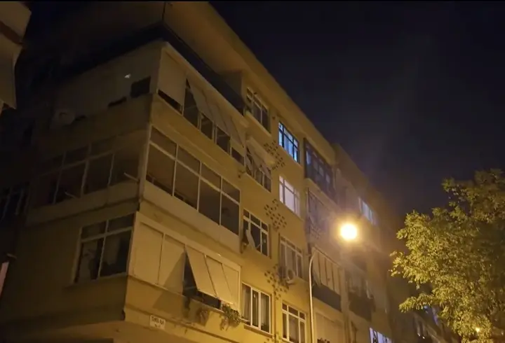 İstanbul Kartal’da çatlaklar oluşan 4 katlı bina tahliye edildi