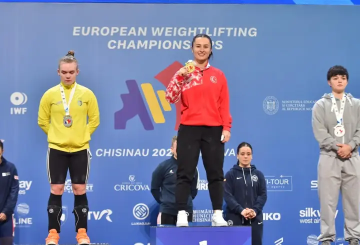Aysel Özkan Avrupa Halter Şampiyonası’nda Avrupa İkincisi