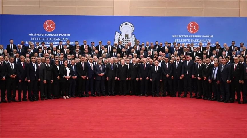 Bahçeli, MHP'li belediye başkanlarıyla yemekte bir araya geldi