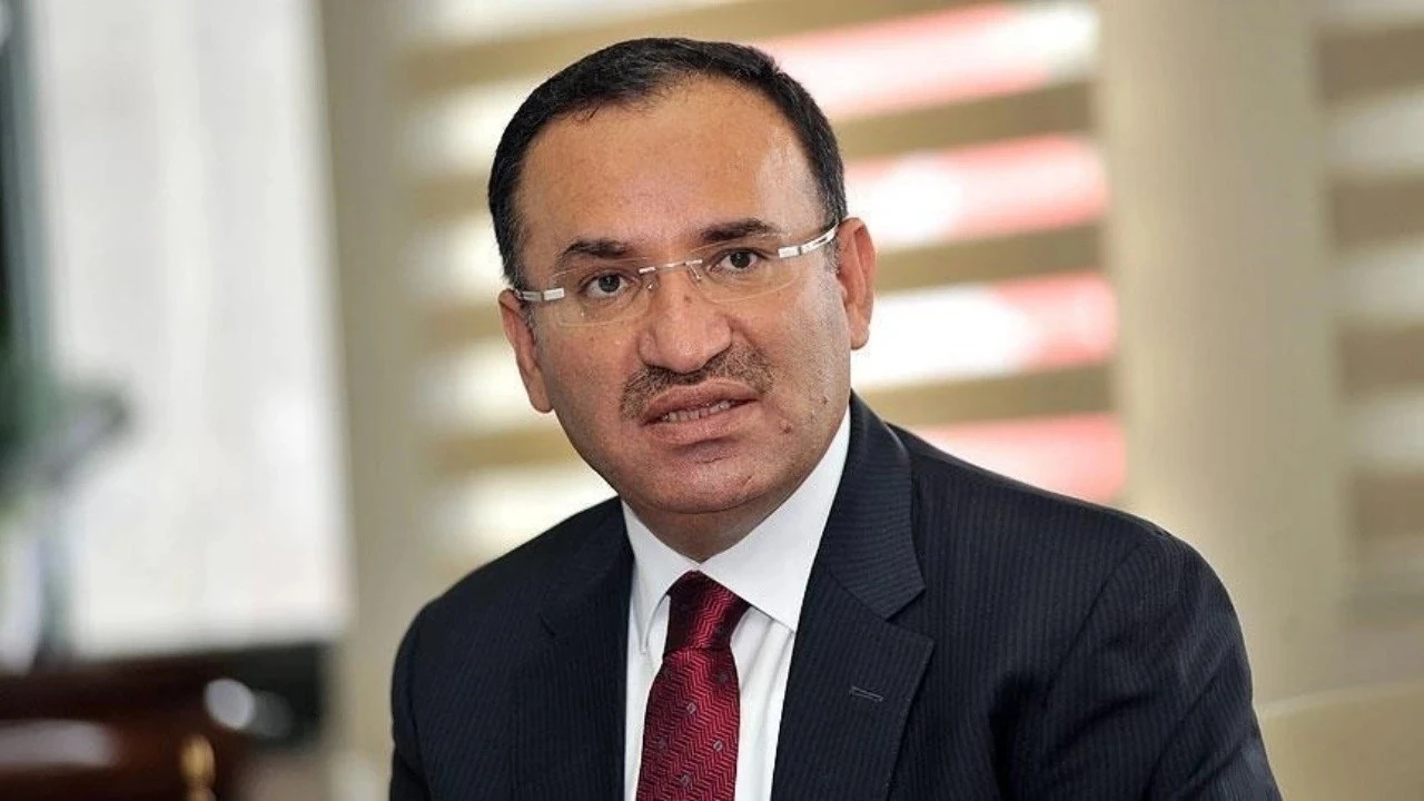 AK Parti'de TBMM Başkanvekilliği'ne yeniden Bekir Bozdağ seçildi