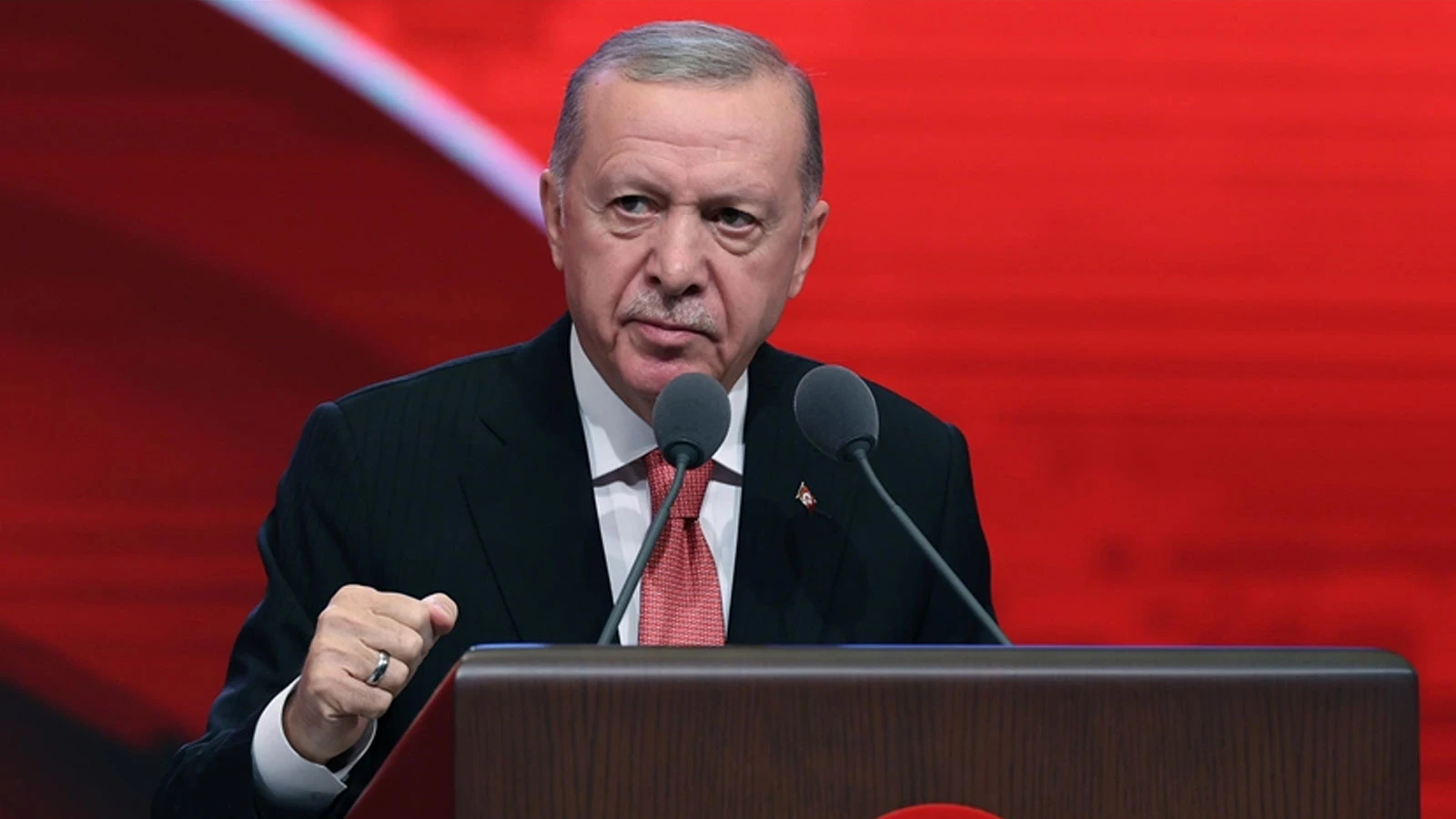 Cumhurbaşkanı Erdoğan KKTC'de: Bugün bu topraklara bir mühür daha vuruyoruz