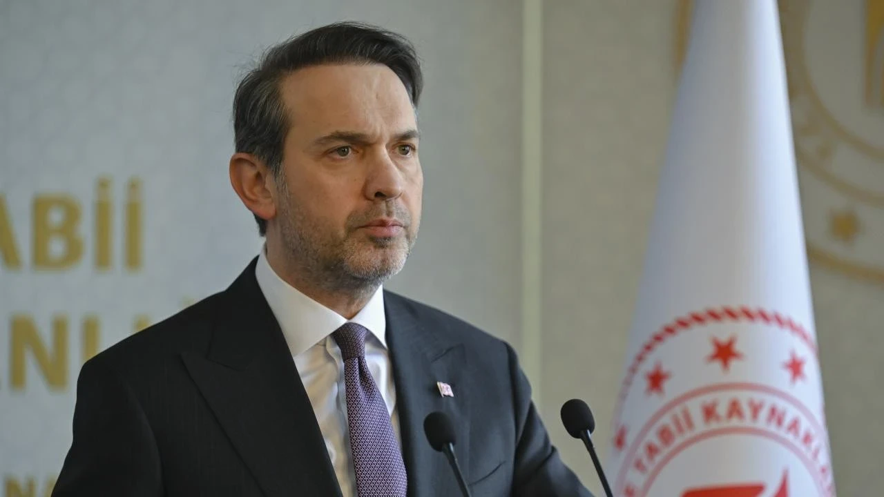 Bakan Bayraktar duyurdu! IEA kararına Türkiye'den petrol rezervi hamlesi