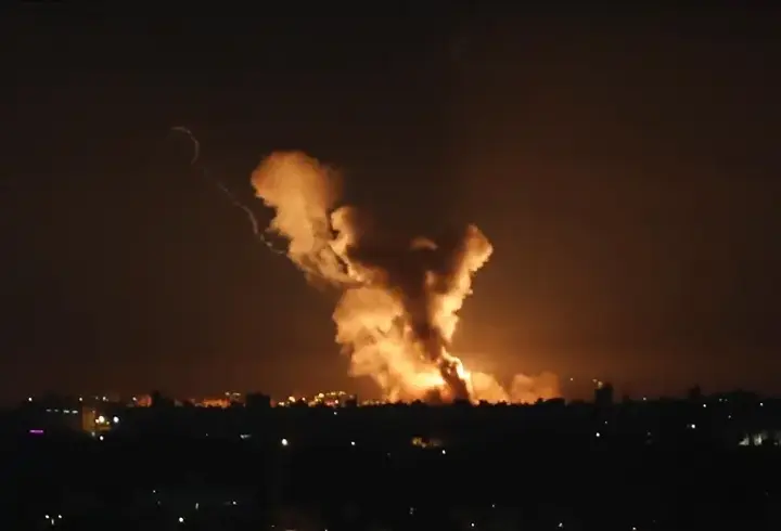 İsrail Lübnan'ı bombaladı: Füzeler ateşlendi!