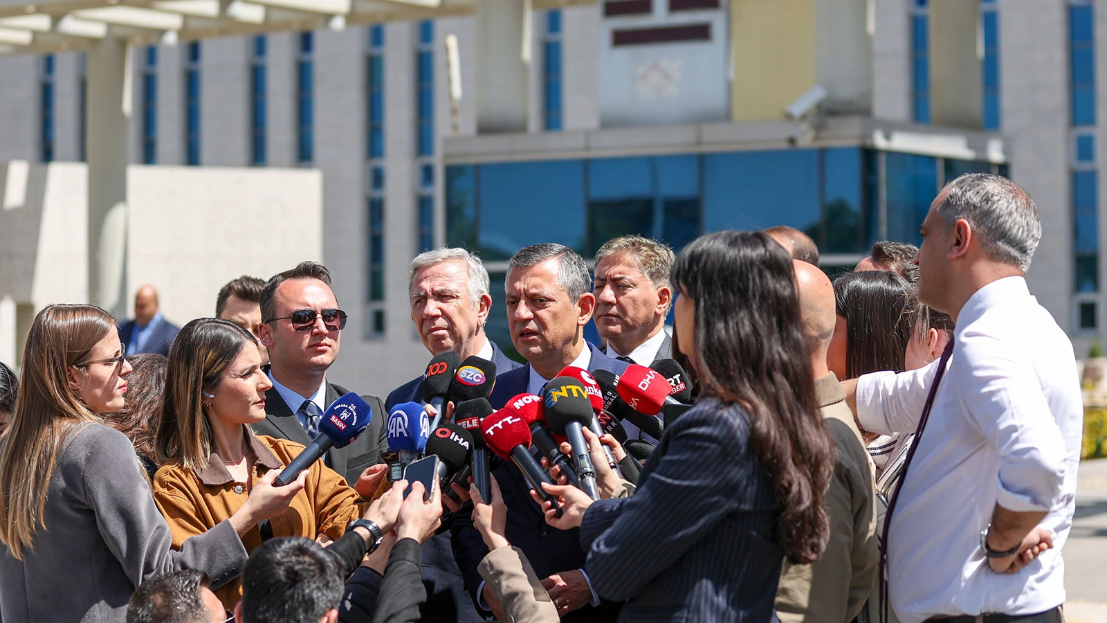 CHP Genel Başkanı Özel: Kayyım siyaseten mümkün değil