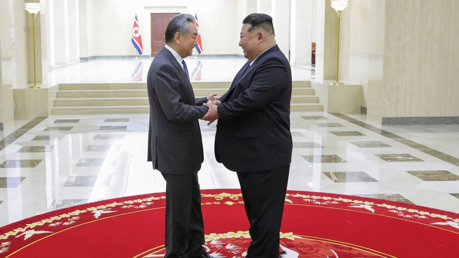 Kuzey Kore lideri Kim, Çin Dışişleri Bakanı Wang ile görüştü