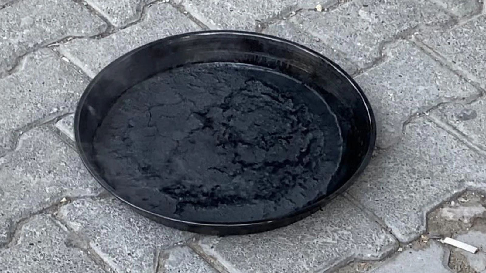 Aksaray'da fırında unutulan kek apartmanı dumana boğdu