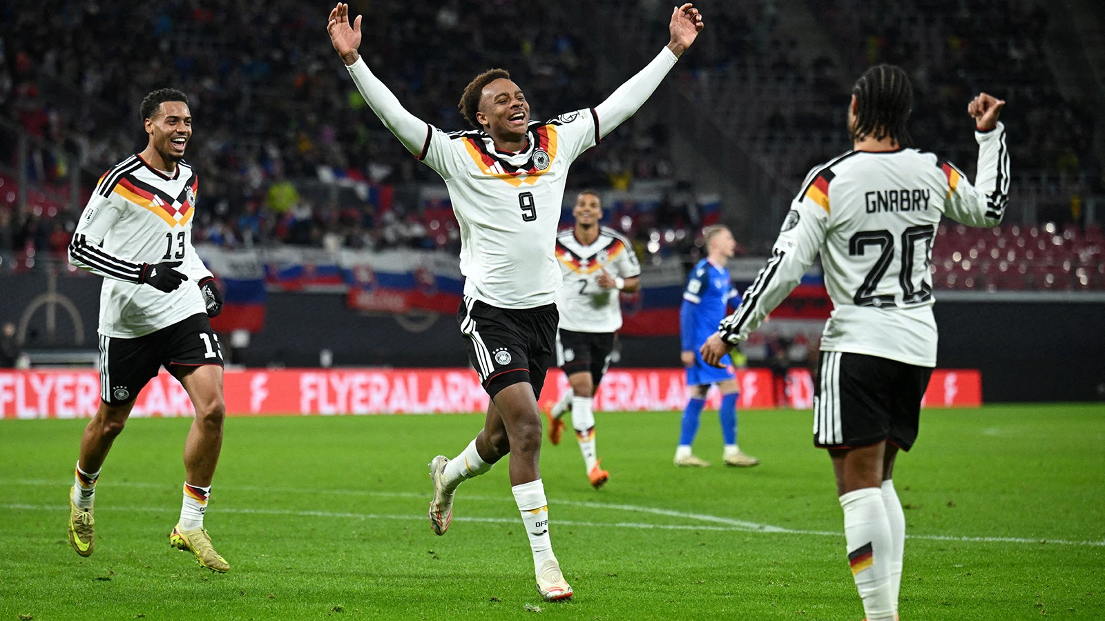 Leroy Sane şov yaptı, Almanya Dünya Kupası biletini kaptı