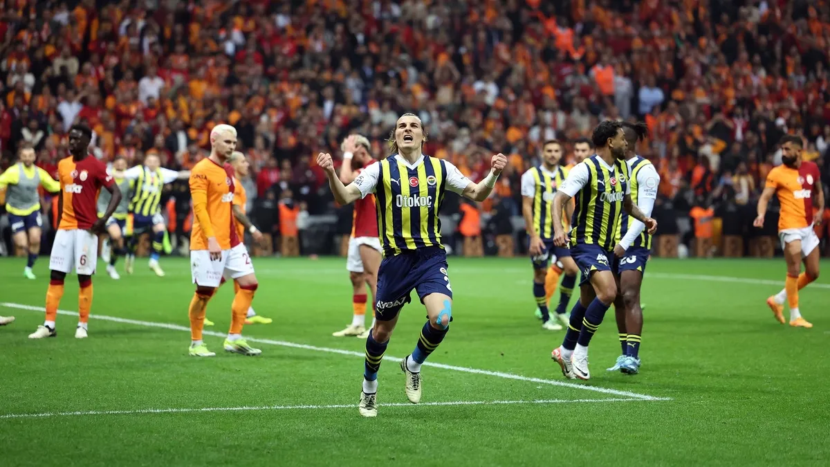 Fenerbahçe’de flaş transfer gelişmesi! Çağlar Söyüncü'ye talip var