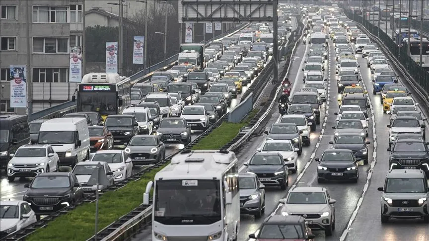 İstanbul'da trafik yoğunluğu yüzde 72'ye kadar çıktı