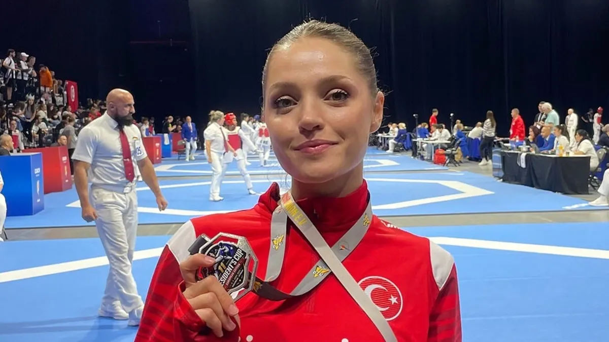 Milli taekwondocu Almanya'dan gümüş madalya ile döndü!