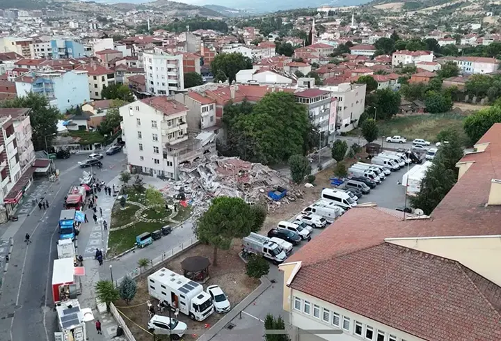 Ulaştırma ve Altyapı Bakanlığı: Otoyol ve köprülerde herhangi bir hasar tespit edilmemiştir