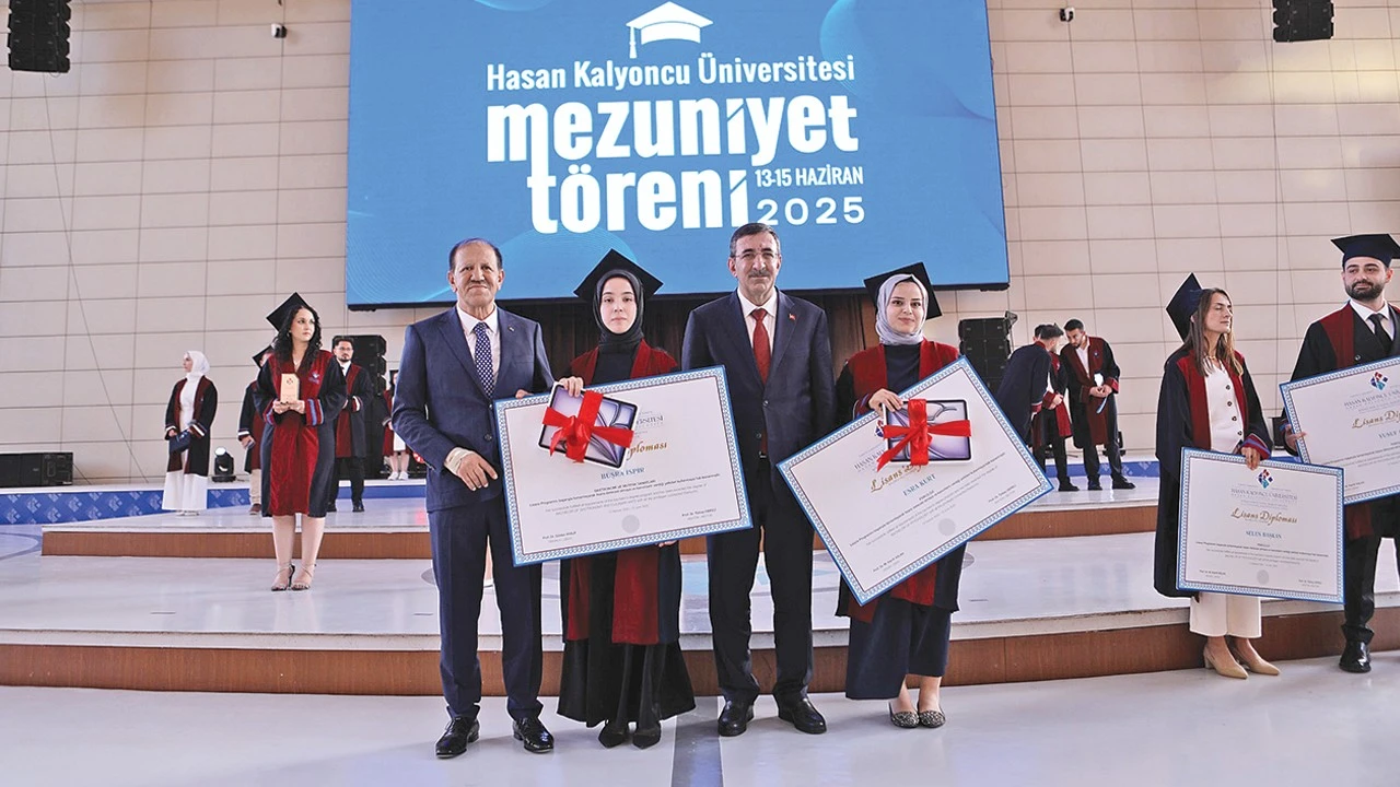 Cevdet Yılmaz: Geleceğin sektörleri yetkinlik gerektiriyor