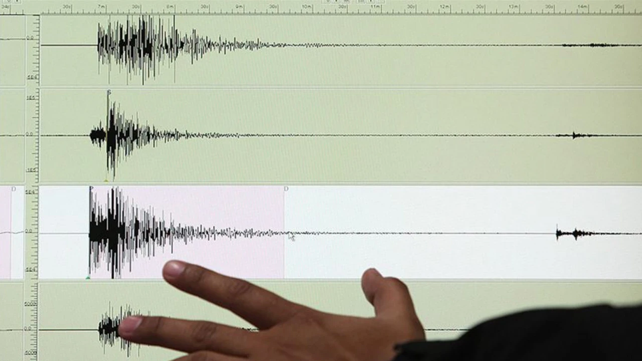 5 KASIM SON DEPREMLER LİSTESİ... Az önce deprem mi oldu? İstanbul, İzmir, Balıkesir, Bursa deprem oldu mu?