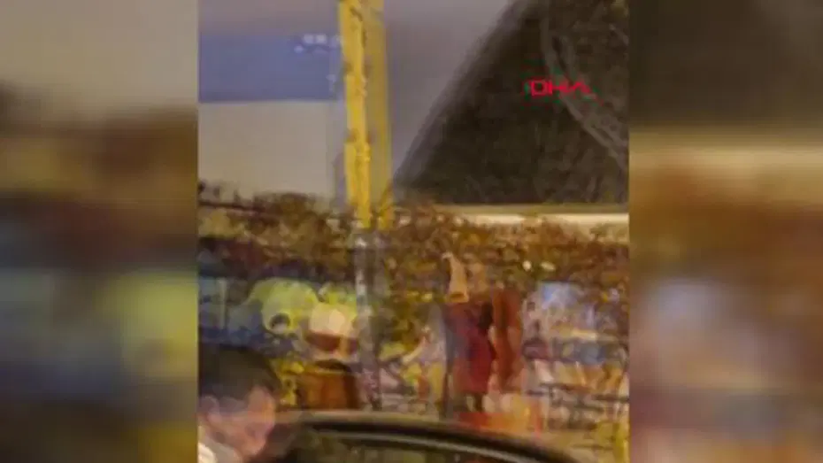 Kızılay tabelasındaki fotoğraf sırasında bıçaklı kavga