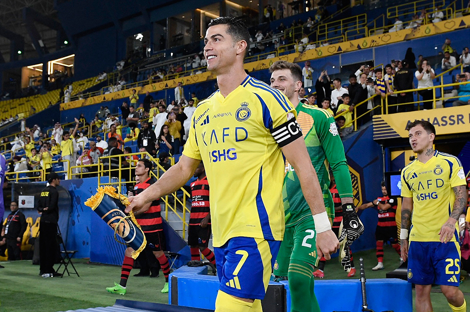 Cristiano Ronaldo oğlunun gururunu yaşıyor: Resmen takıma davet edildi