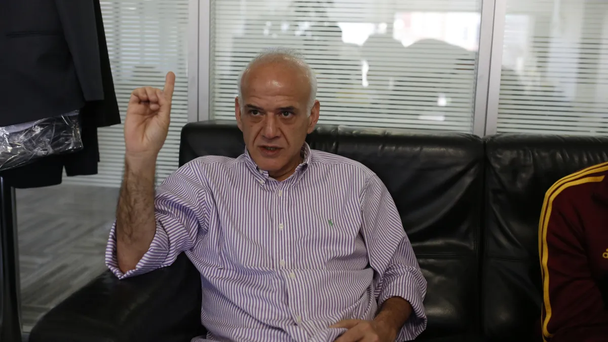 "Ali Koç ne yapacağını şaşırmış durumda! Olan taraftara oluyor"