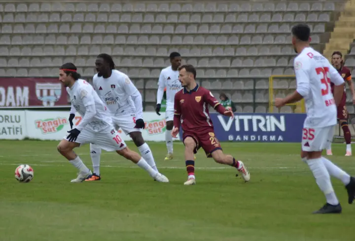 Bandırmaspor-İmaj Altyapı Van Spor FK: 2-0
