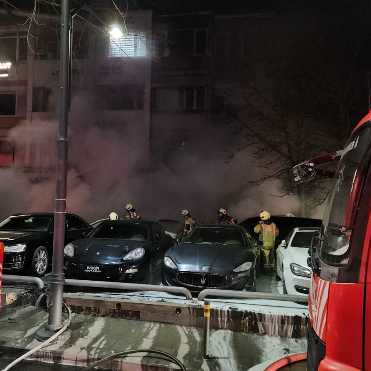 Yakalanmadan telefonunu kırdı! Polis tamir ettirdi!