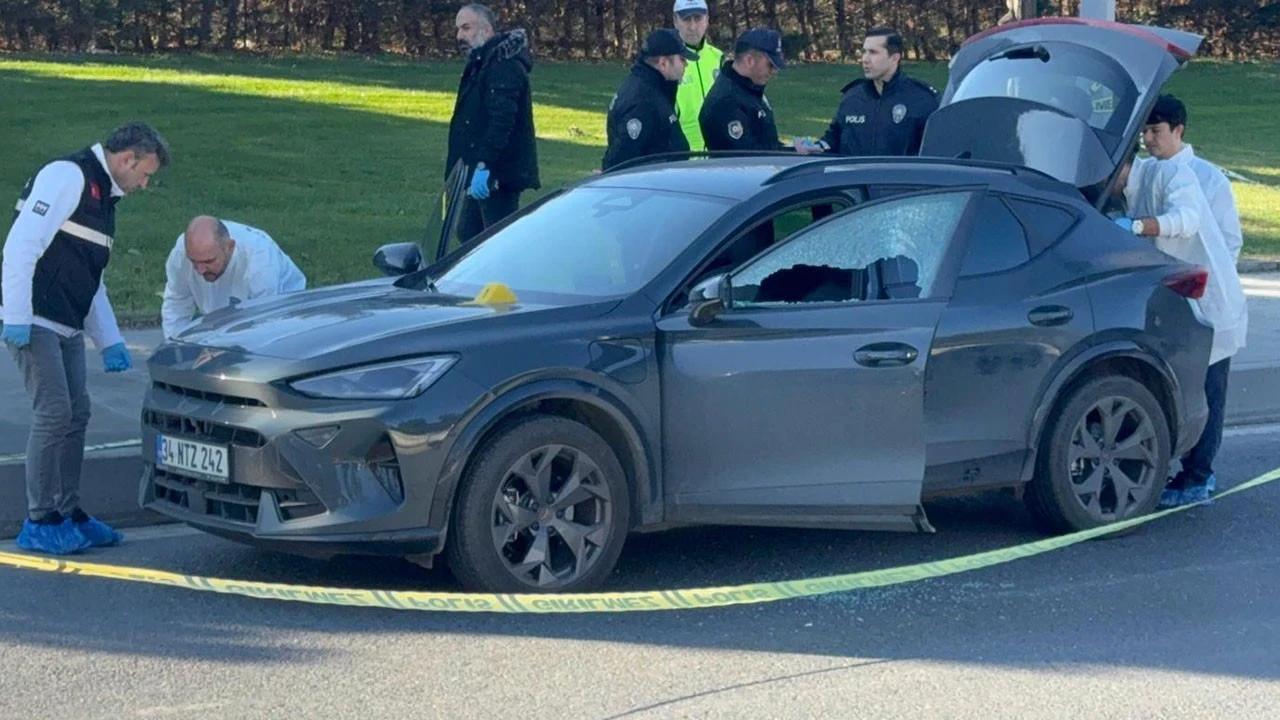 Bakırköy’de seyir halindeki otomobile silahlı saldırı: 1 ölü