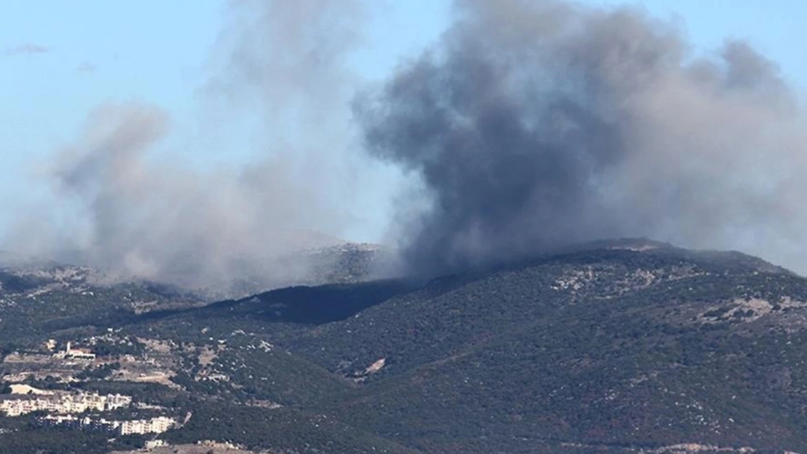 İsrail'den Lübnan'ın güneyine hava saldırısı