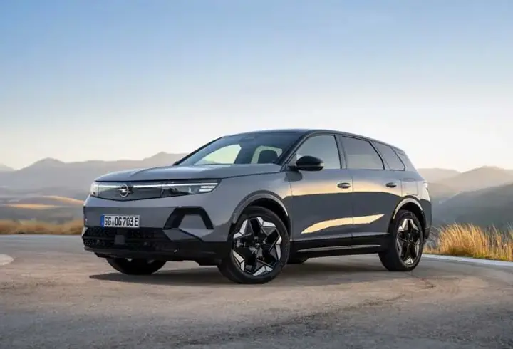 Yeni Opel Grandland Elektrik AWD Akıllı 4x4 yola çıktı